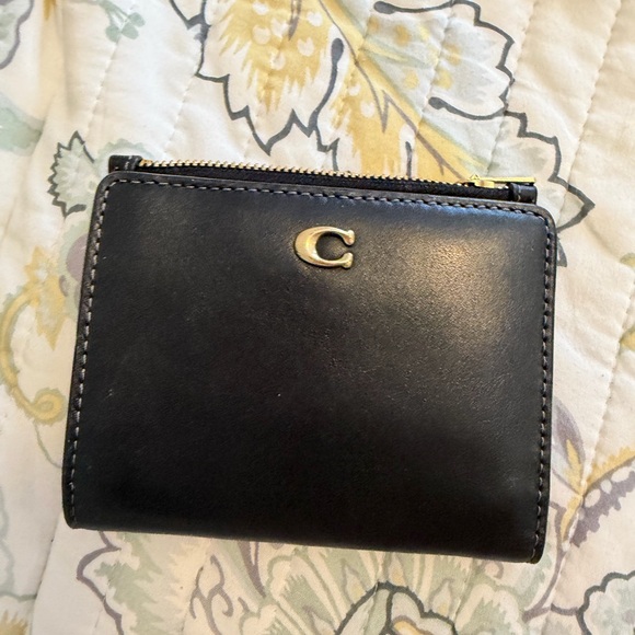 Coach Handbags - Coach Snap Bifold Wallet **Snap is MISSING**